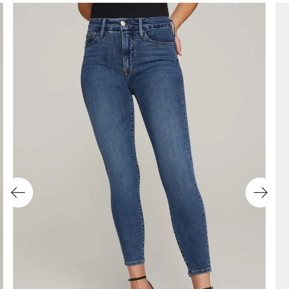Good American- good legs crop extreme v